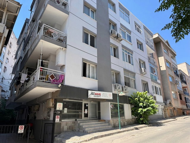 BORNOVA AŞIK VEYSEL YAKINI SATILIK 2+1 DAIRE