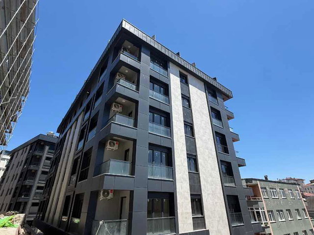 BEŞİKTAŞ DİKİLİTAŞ’TA SİTE İÇERİSİNDE SIFIR 3+1 KİRALIK DAİRE