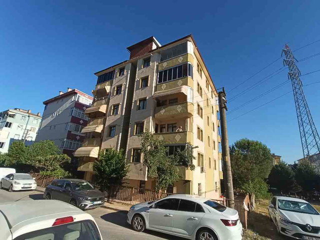 YENİKENT MAHALLESİ'NDE ÇOK TEMİZ, ASANSÖRLÜ 3+1 DAİRE