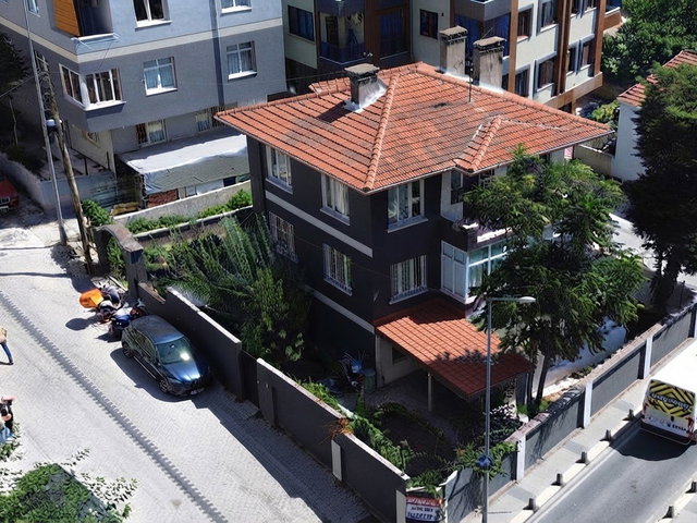 YAZLIK TADINDA MUSTAKIL BAHÇELI 2+1 DAIRE