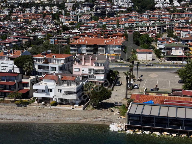 AKÇAM OTEL YANI DENİZ MANZARALI YENİLENMİŞ SATILIK 2+1 DAİRE