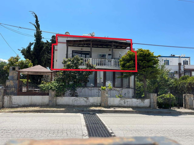 TURGUTREIS BAHÇELIEVLERDE BAHÇELI, TERASLI 4+1  DAIRE