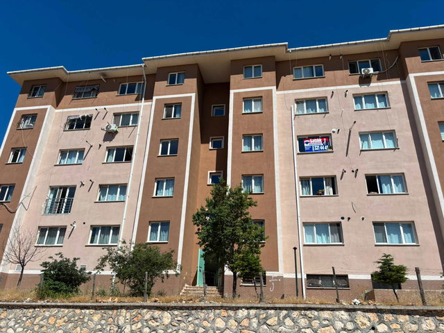 YAVUZSELİM TOKİ KONUTLARINDA SATILIK ARA KAT 1+1 FIRSAT DAİRE