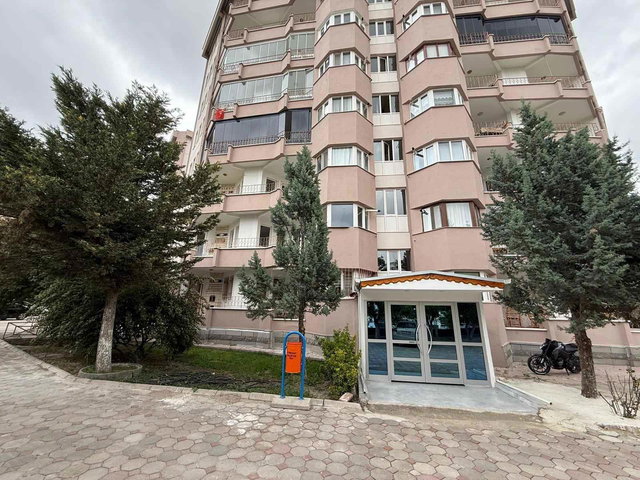 MERKEZİ KONUMDA SİTE İÇERİSİNDE 4+1 KİRALIK DAİRE