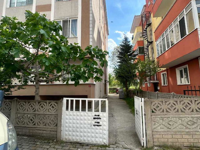 LÜLEBURGAZ HÜRRİYET MAHALLESİNDE RE/MAX EKİNOX'TAN SATILIK 3+1 DAİRE