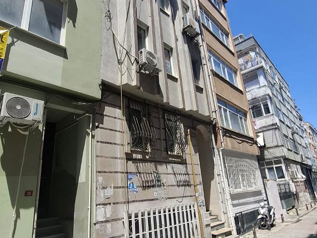 BAKIRKÖY SAKIZAĞACI'NDA EŞYALI 3+1 KIRALIK DAIRE