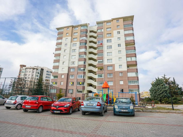 YAŞAMKENT ESER TEPE EVLERİNDE 4+1 SATILIK DAİRE