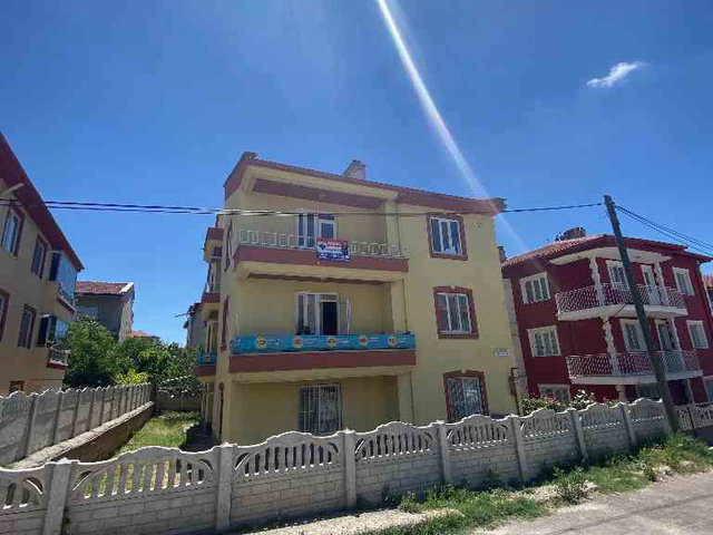 *FATİH'TE GENİŞ VE FERAH 3+1 KİRALIK DAİRE*