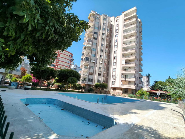 REMAX TOROS'TAN MEZİTLİ'DE KUMKENT SİTESİ'NDE SATILIK 3+1
