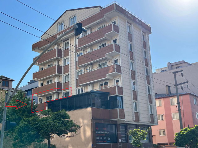 ÇAYIROVA ATATÜRK MH. GÜNEY CEPHE ASANSÖRLÜ 2+1 ARAKAT BOŞ DAİRE