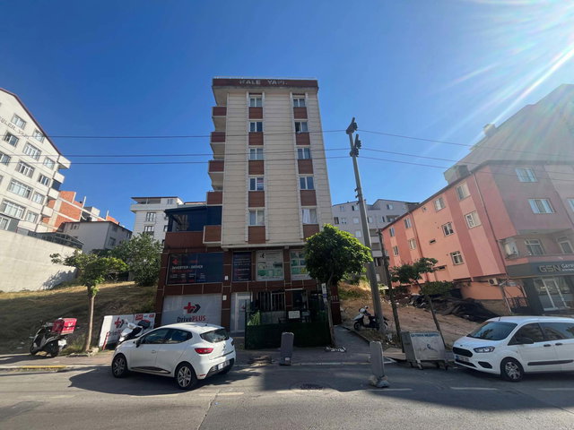 ÇAYIROVA ATATÜRK MH. GÜNEY CEPHE ASANSÖRLÜ 2+1 ARAKAT BOŞ DAİRE