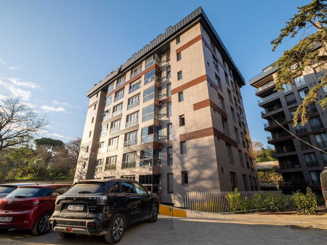 ÜSKÜDAR ALTUNİZADE VALİDEBAĞ SİTESİ’NDE SATILIK 3+1 DAİRE