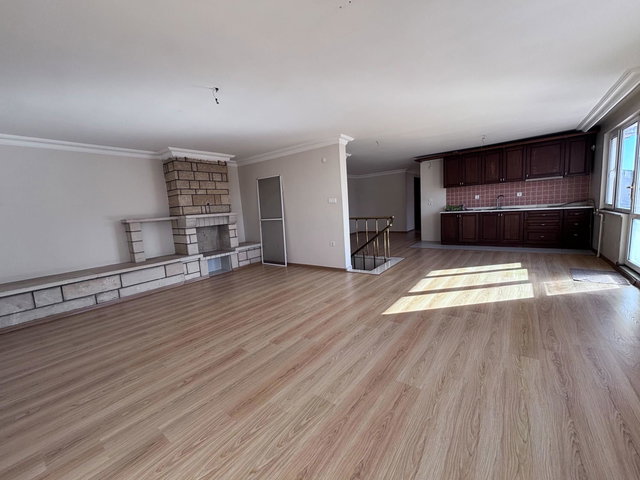 İDEALTEPE MAH. CADDE ÜZERİ TERASLI KİRALIK 4+2 DUBLKES DAİRE