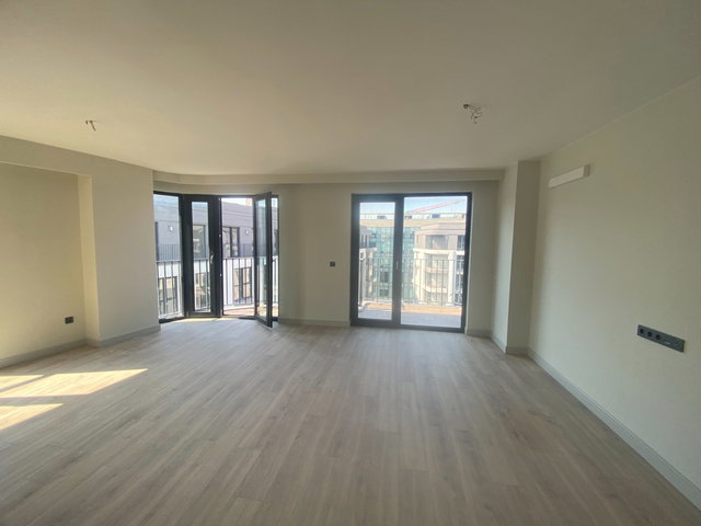 SİNPAŞ BOULEVARD'DA PEYSAJ MANZARALI, 4.5+1, 140M² KİRALIK DAİRE