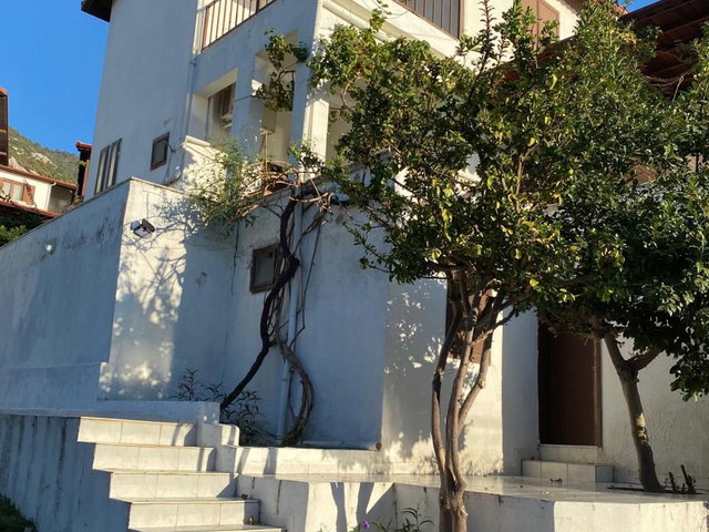 ANTALYA KUMLUCA KARAÖZ İŞLETME SITESINDE 3+1 SATILIK İKIZ VILLA