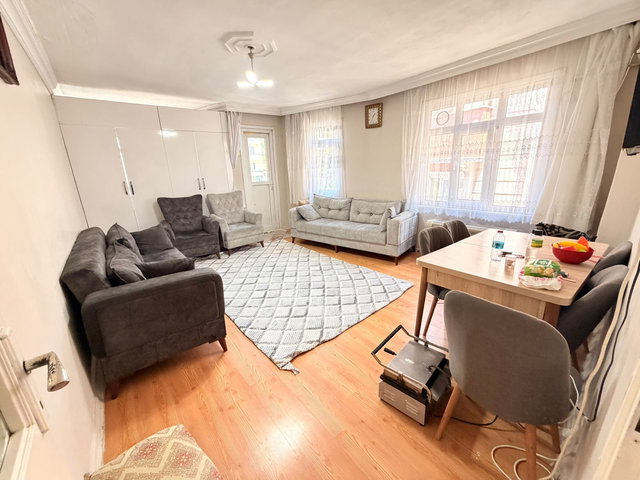 M7 METROYA YAKIN ANA CADDE ÜZERİNDE 2+1 SATILIK DAİRE