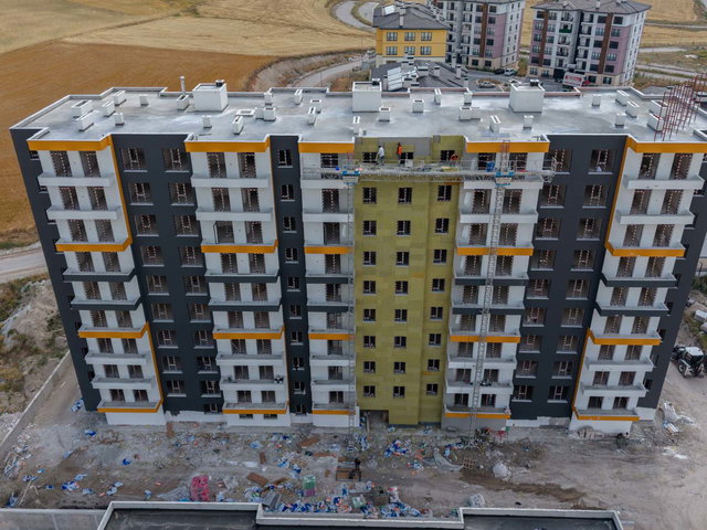 MELİSA GOLD SİTESİ’NDE SATILIK 2+1 KAPALI MUTFAKLI KONUT