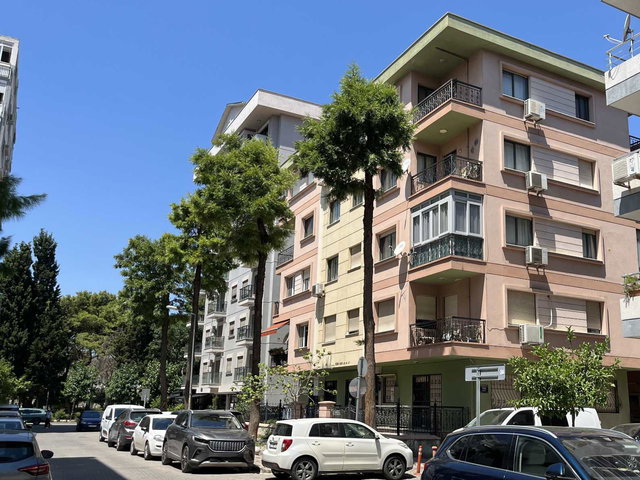 KÜLTÜRPARK KARŞISINDA, ÜÇ CEPHELI 2+1 SATILIK DAIRE