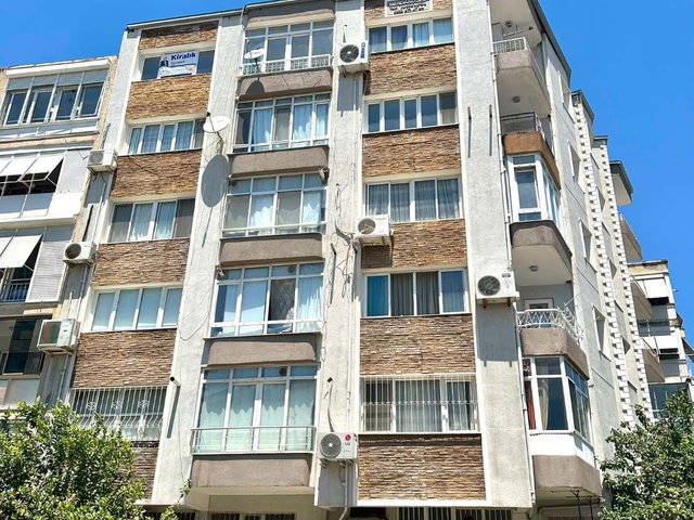 77 REMAX BEST'TEN BAHÇELİEVLER'DE ASANSÖRLÜ 3+1 KIRALIK DAIRE