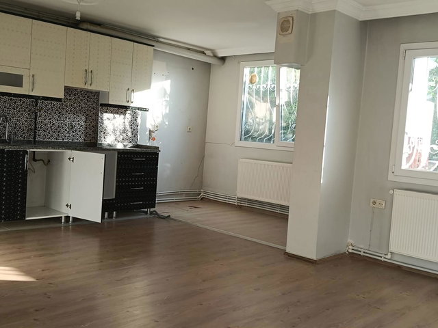 KUŞADASINDA DOĞALGAZLI KİRALIK DAİRE