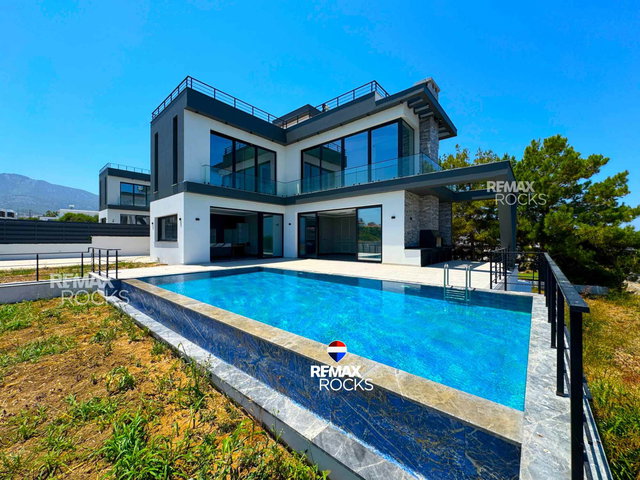 HAYALINIZDEKI VILLA! DENIZE ÇOK YAKIN 4+1 MÜSTAKIL VILLA | ÖZEL HAVUZLU | DAĞ & DENIZ MANZARALI