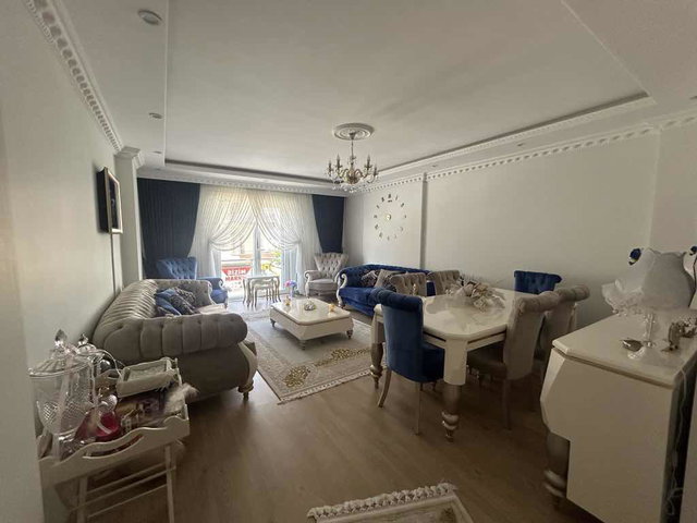 BOLVADİN YENİCE MAHALLESİNDE 4+1, 160 M² NET, 40 M² TERASLI, ASANSÖRLÜ, MERKEZİ KONUMDA FERAH DAİRE