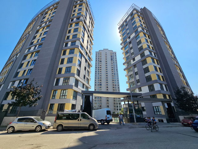 FLORA DELUX 'DE DENİZ MANZARALI BALKON'LU SATILIK 3+1  SİTE DAİRESİ