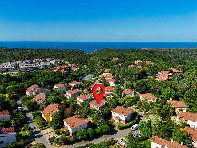 SARIYER NİDA PARK SİTESİ GENİŞ BAHÇELİ SATILIK VİLLA