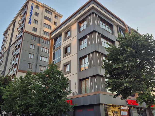 TUZLA AYDINLI'DA ANA CADDEYE 2.BİNADA SATILIK 2+1 DAİRE