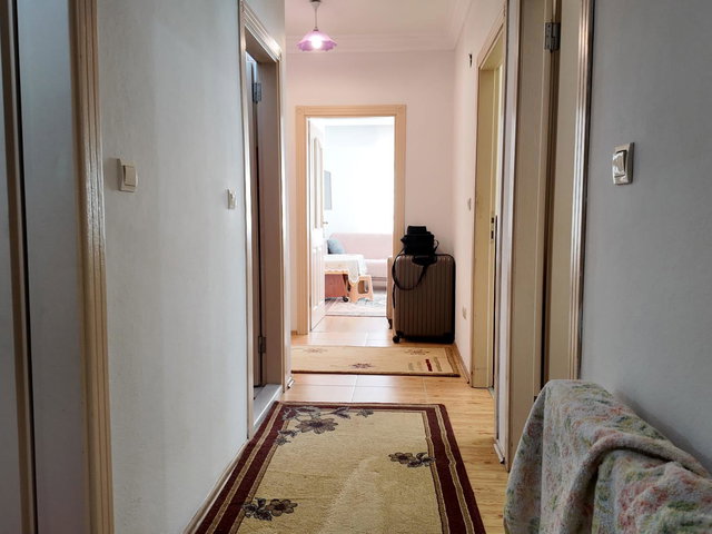 ŞIRINEVLER MAHALLESI’NDE ATA SANAYI YAKINI SATILIK 3+1 GENIŞ DAIRE