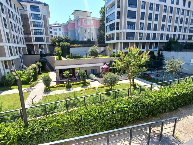 ​ELLS ÇENGELKÖY 'DE PEYZAJ CEPHELİ EKSTRA DEPOLU KİRALIK 2,5+1 DAİRE
