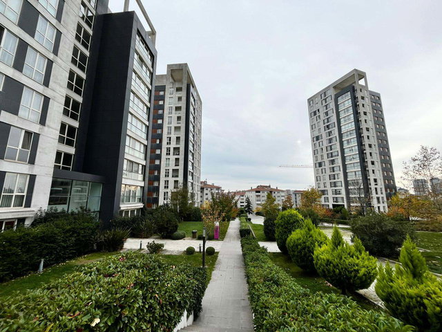 ATASEHİR INLIFE KONUTLARINDA TAŞINMAYA HAZIR BOŞ 1+1 DAİRE