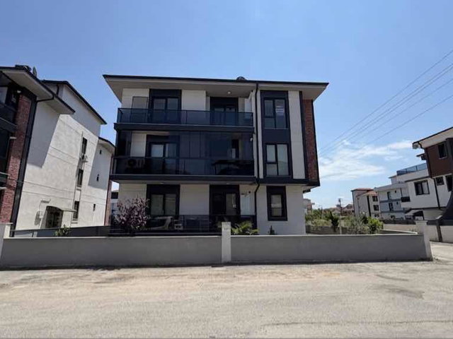 REMAX MAVİ’DEN SERDIVAN | YAZLIK’TA KİRALIK 3+1 DAİRE
