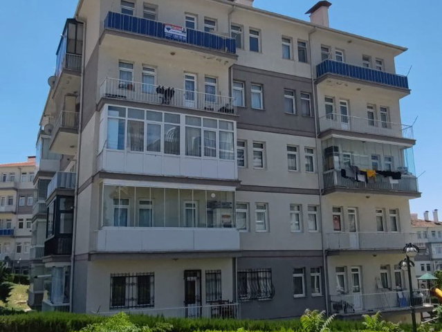 ANKARA YENİMAHALLE BATIKENT'TE SİTE İÇERİSİNDE 3+1 SATILIK DAİRE