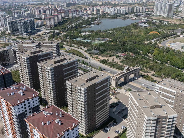 CUMHURİYET MAH. KAŞMİR YONCA SİTESİ’NDE SATILIK 5+1 DAİRE
