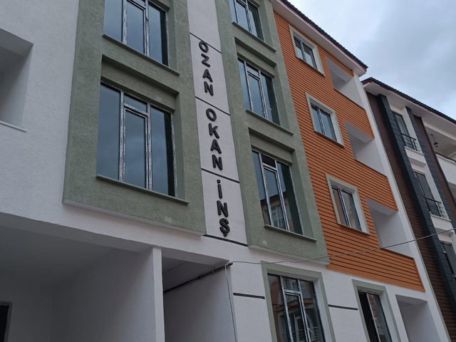 KARS MERKEZDE SIFIR 3+1 BALKONLU DAİRE