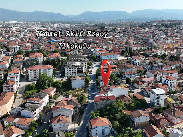REMAX MAVİ EROL ÇEKCANDAN GÜLLÜK MAH. SATILIK 4+1 MÜSTAKİL EV