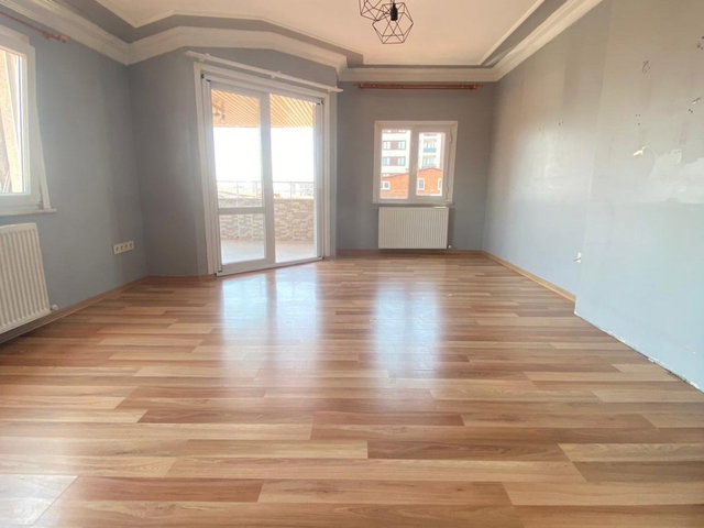 KAVAKPINAR CEMİL MERİÇ CADDESİNDE KİRALIK GENİŞ 3+1