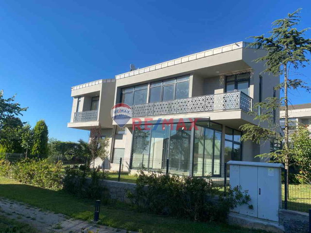 ZİRVE KONAKLARINDA KİRALIK ULTRA LÜKS ASANSÖRLÜ FORLEKS VİLLA