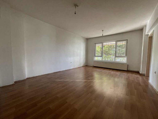 BASINEVLERİ’NDE KLASİK YAPILI KİRALIK 3+1 DAİRE