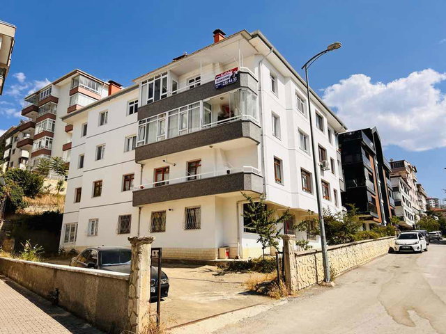 DIKMEN HUZUR MAHALLESI’NDE KAT MÜLKİYETLİ 3+1 DAİRE