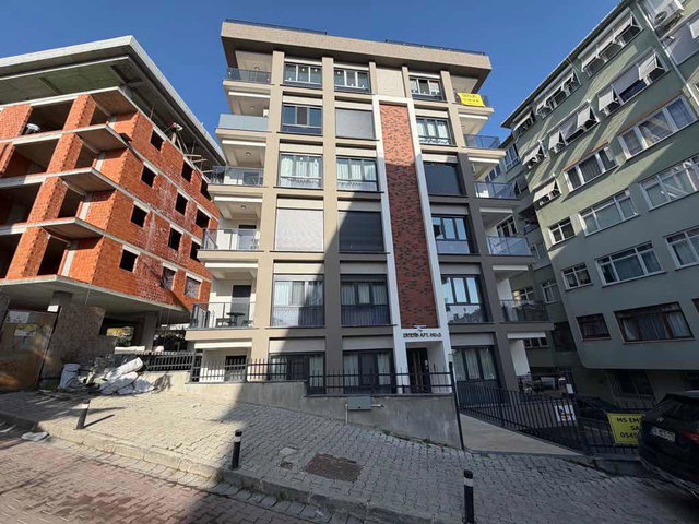 BEŞİKTAŞ DİKİLİTAŞ’TA 4+2 TERASLI, KAPALI OTOPARKLI DUBLEKS