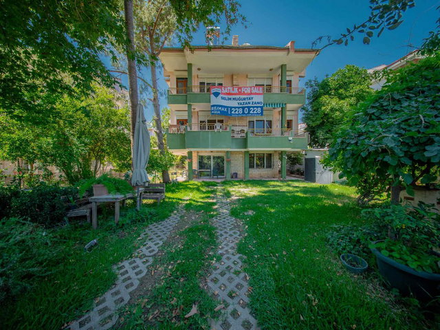 ANTALYA LARA ERMENEK’TE ROZET EVLERİ’NDE 4 CEPHE, 7+1, 430 M² MÜSTAKİL VİLLA