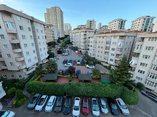 ÜMRANIYE TATLISU MAH BERAT SITESI 3+1 BALKONLU 145 M2 SATILIK