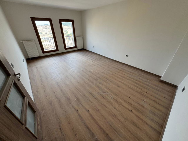 REMAX YAZ DAN DİNKÇİLER TOKİDE SATILIK DAİRE