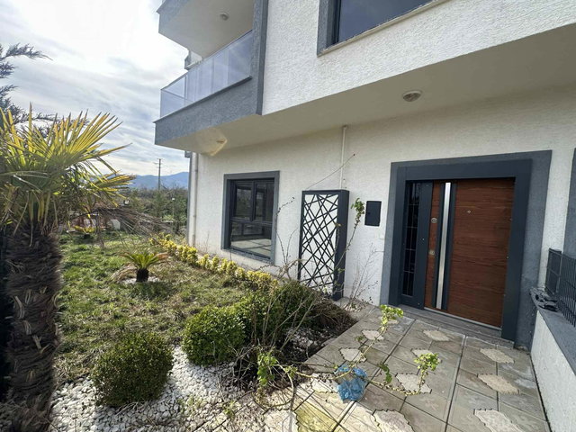 YALOVA ÇINARCIK ÇALICA ' DA MODERN SATILIK 6+2 İKİZ VİLLA