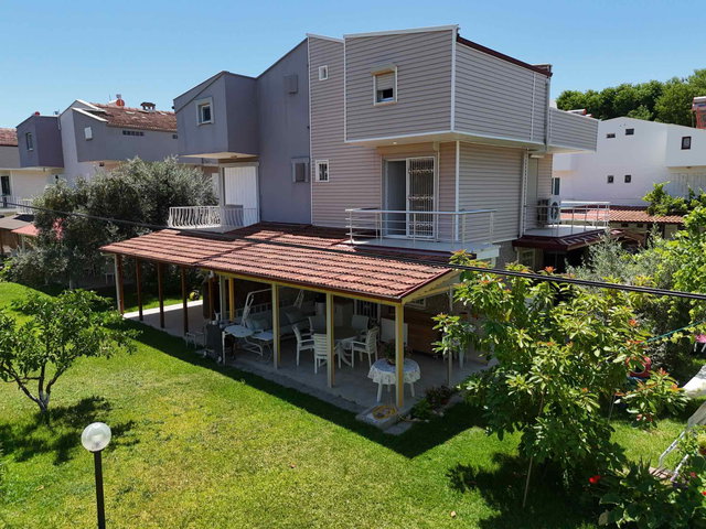 KUŞADASI DAVUTLAR YAKAMOZ SİTESİ 4+1 TRİPLEX YAZLIK