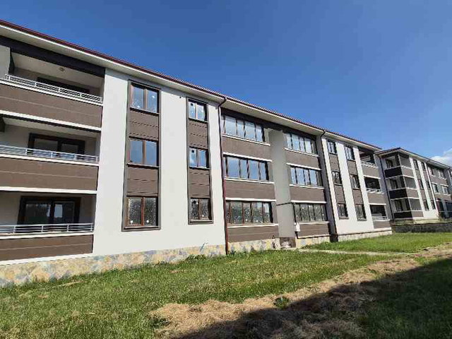 RE/MAX MAVİ  SAKARYA / ARİFİYE NEVİYE MAH. EBEVEYN BANYOLU YEŞİL ALANLI SATILIK 3+1 DAİRE