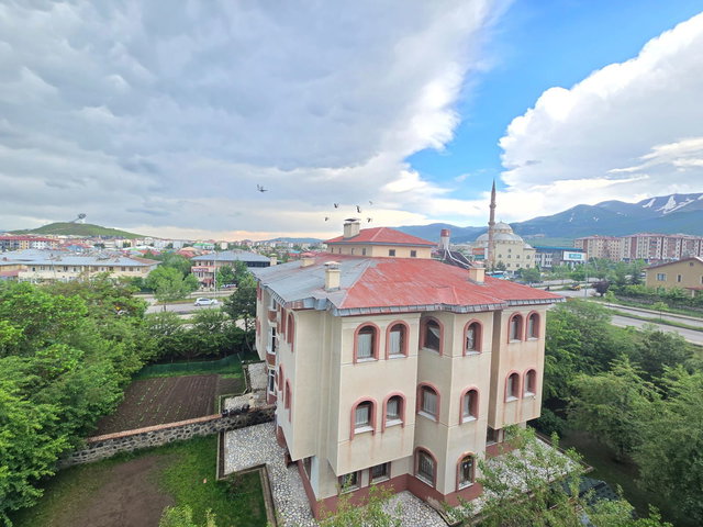 REMAX İLKE'DEN YILDIZKENT'TE 1+1 KİRALIK DAİRE