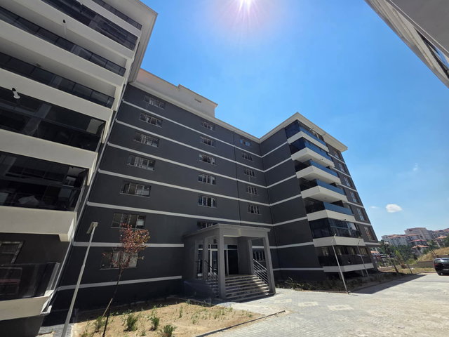 FAHRİ KORUTÜRKTE PARK VALLEY TOWERSDA SATILIK 3+1 DAİRE